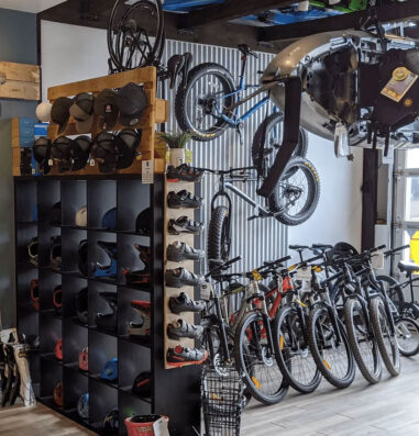 Atlas cycle online showroom